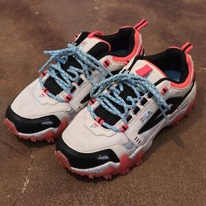 FILA Oakmont TR Women's Multicolor Athletic Sneakers Size 8